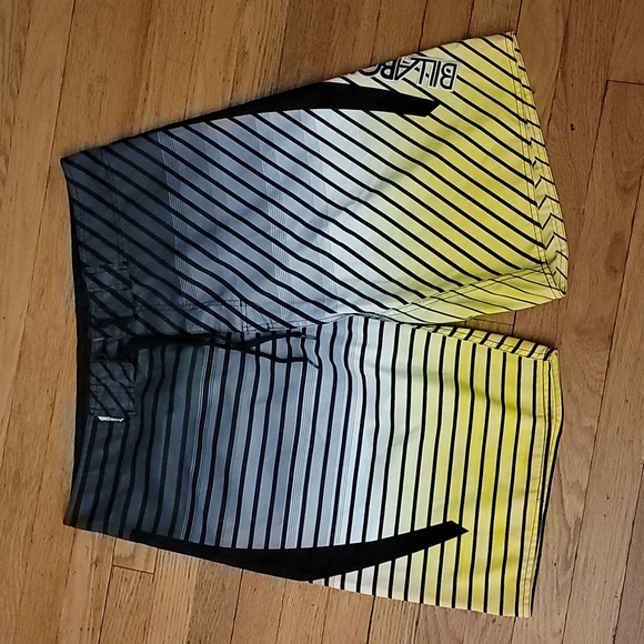 Billabong Men's Board Shorts Size 40
